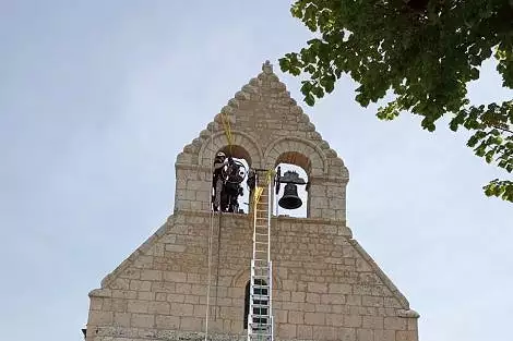Illustration de 2022 :Restauration de la cloche de l'église saint hilaire